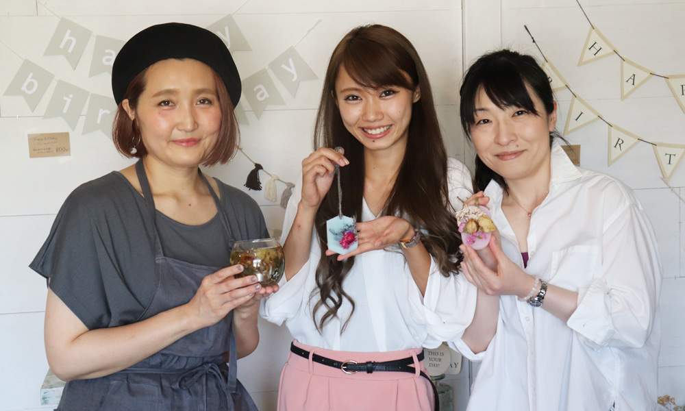 【360°限定】花のジェルランタンとアロマワックスバー作り【ミニブーケ付き】【ペア】