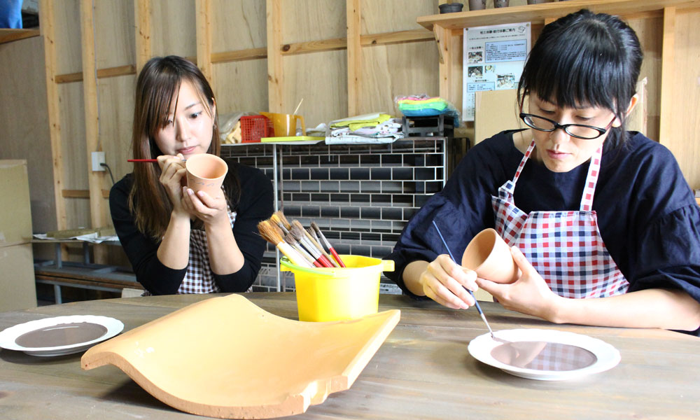 結婚の記念に 瓦粘土の表札&瓦とタンブラーに絵付け&小物づくり体験【ペア】