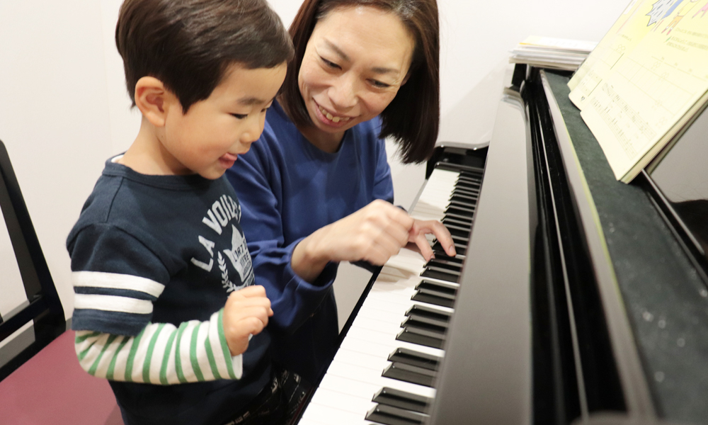 親子で楽しむプレピアノ