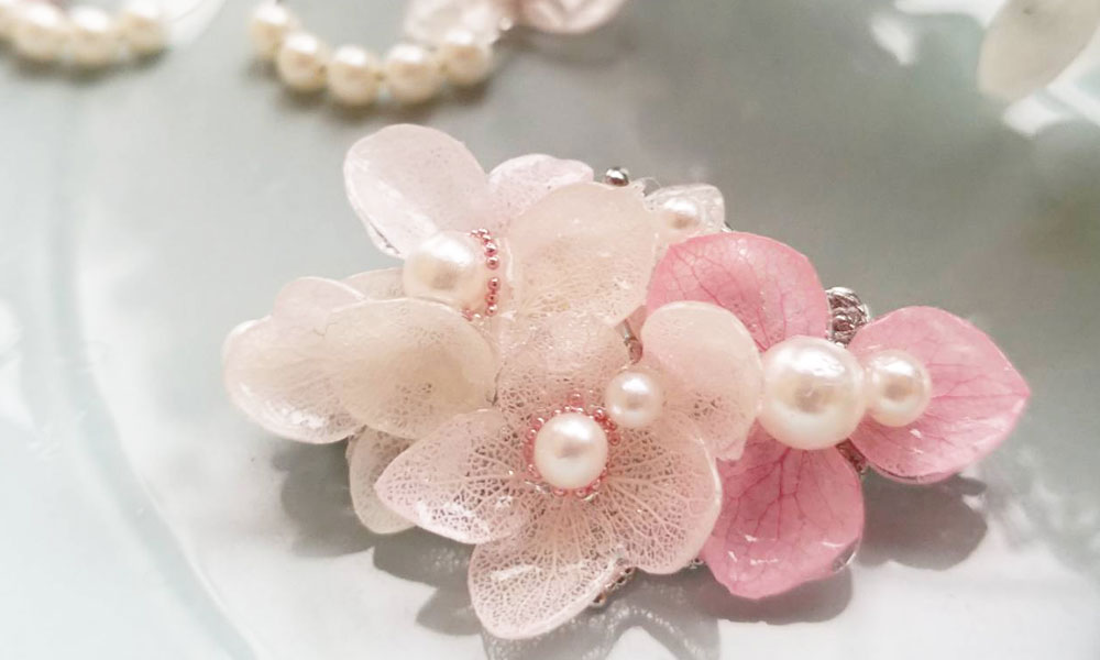 レジュフラワーアクセサリー
